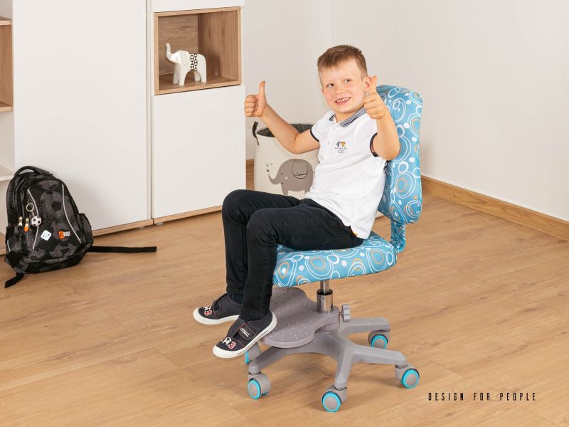 Scaun ergonomic pentru copii, perfect pentru studiu